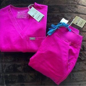 Figs Scrubs Set Raspberry Sorbet NWT